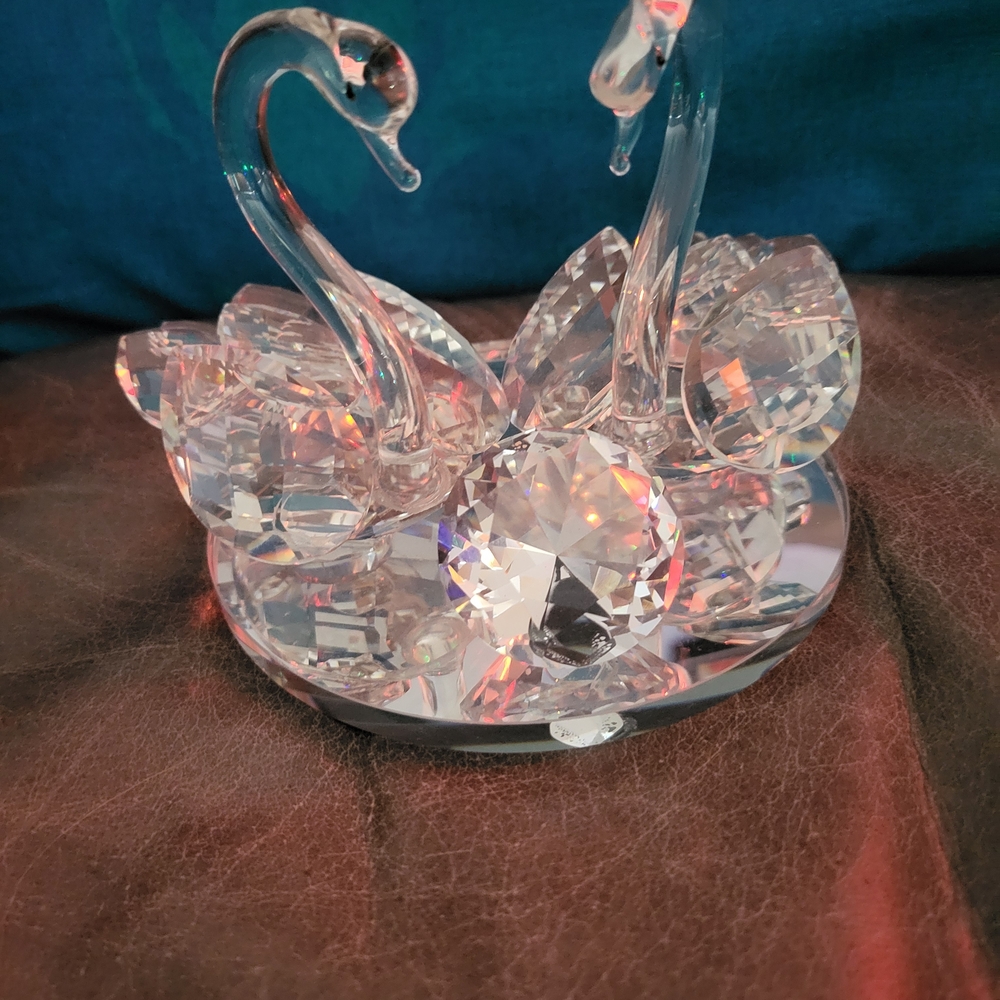 Crystal Swan Figurine Set
